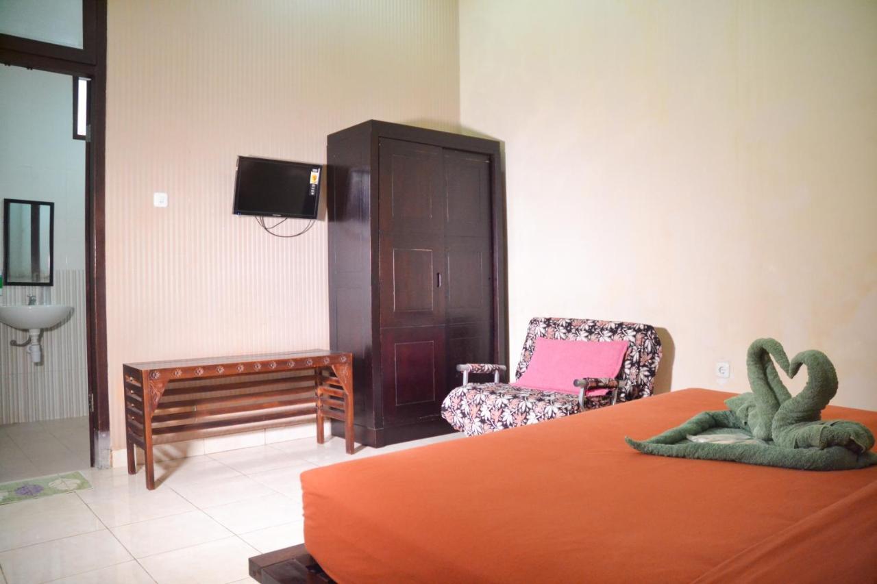 Roemah Canting Homestay Джокьякарта Экстерьер фото